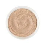 پوچ گربه شسیر تقویت پوست و مو طعم سالمون و مرغ وزن 70 گرم (Schesir) - Image 2